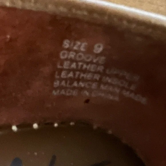 Brighton Leather Shoes - 9 - Picture 8 of 9